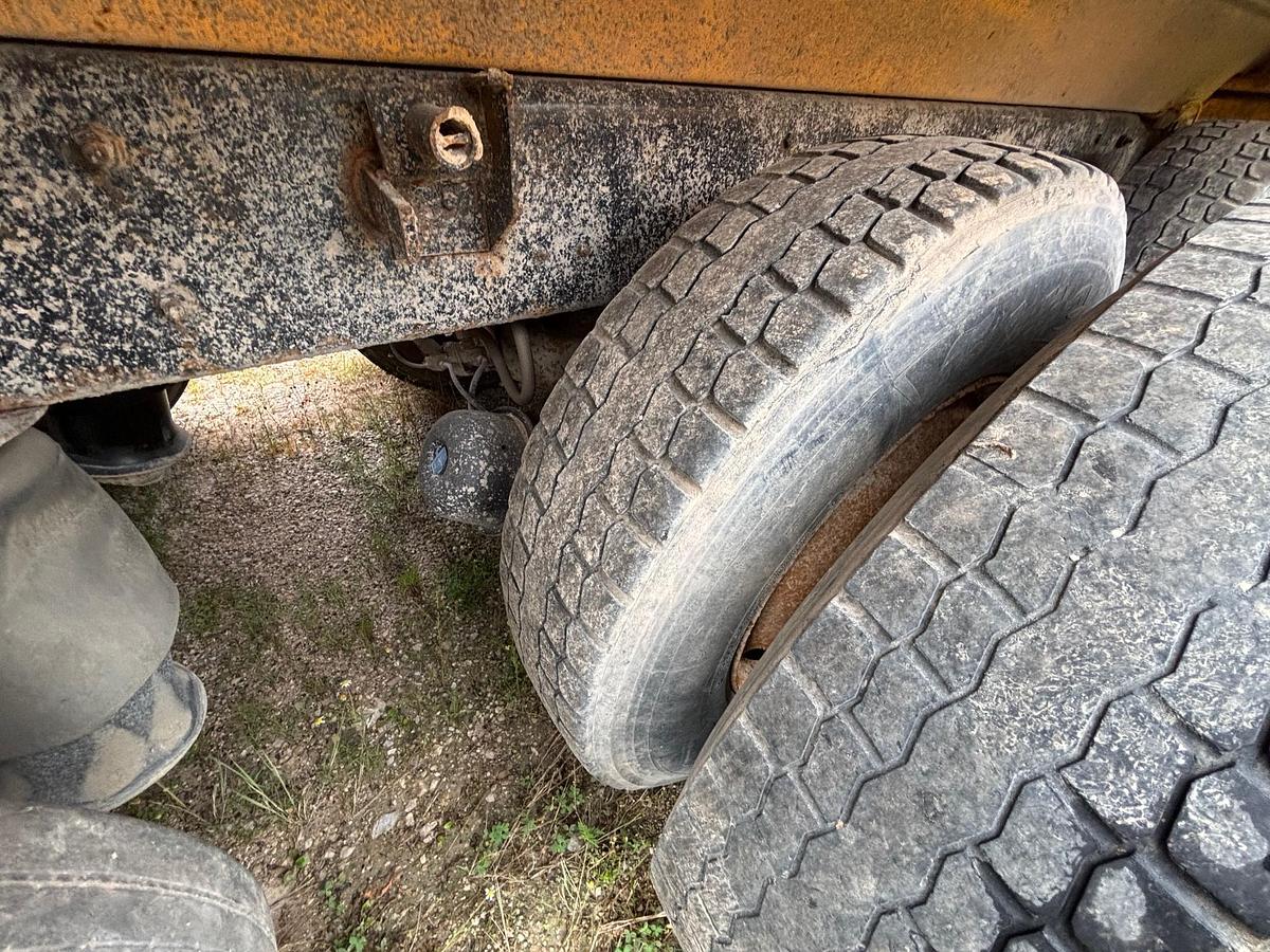 Used 1995 MACK CL713