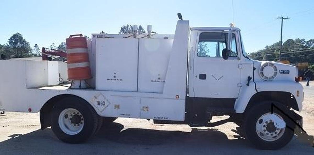 Used 1995 FORD L7000