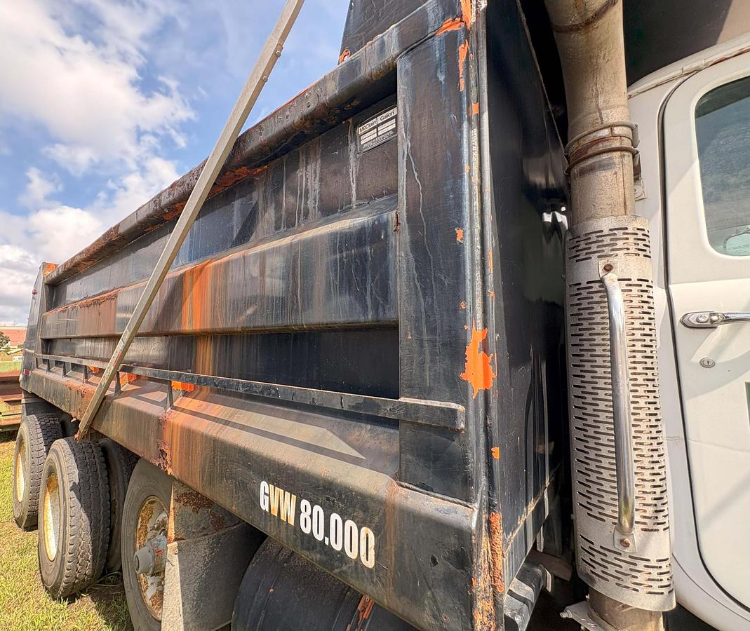 Used 2003 MACK DM 688S