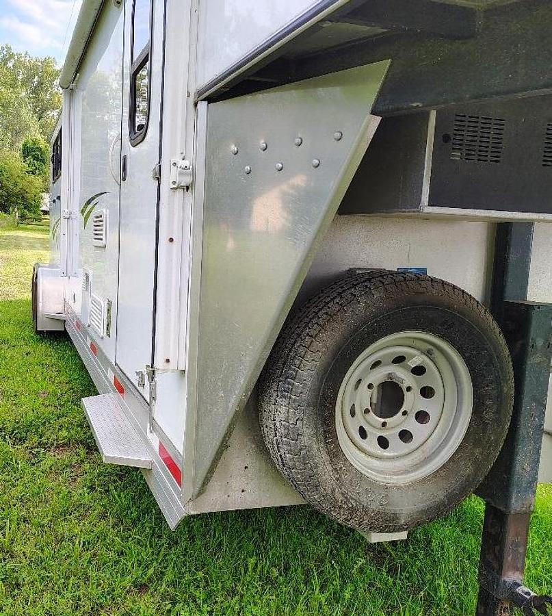 Used 2015  Select 32 x 102