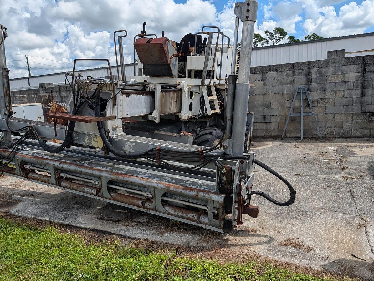 Used 1999 SOMERO S-240 Laser Screed