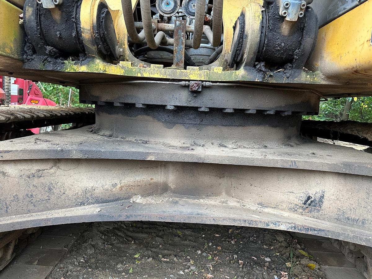 Used 2011 DEERE 450D LC