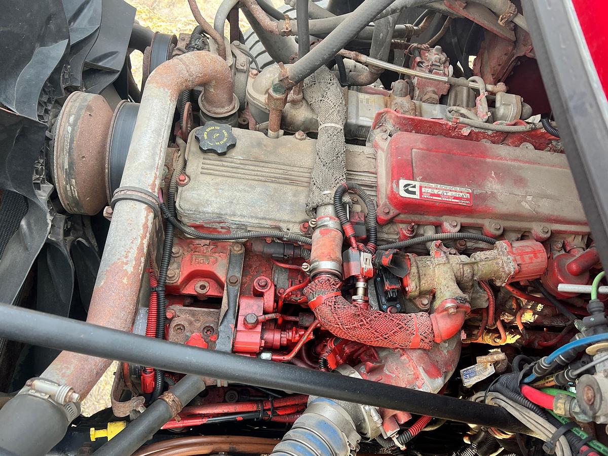 Used 2013 FREIGHTLINER 108SD Dump Truck