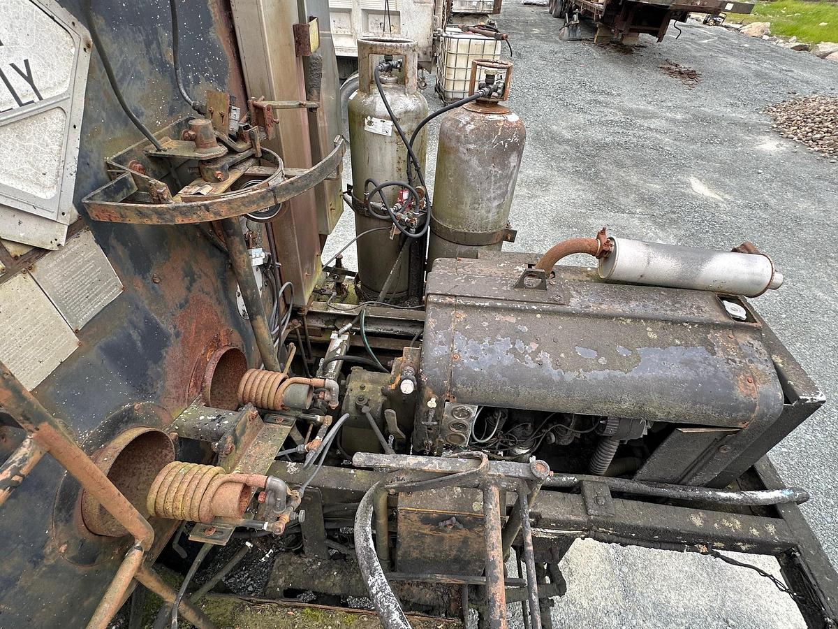 Used 1988 WHITE/GMC Brigadier Oil Distributor