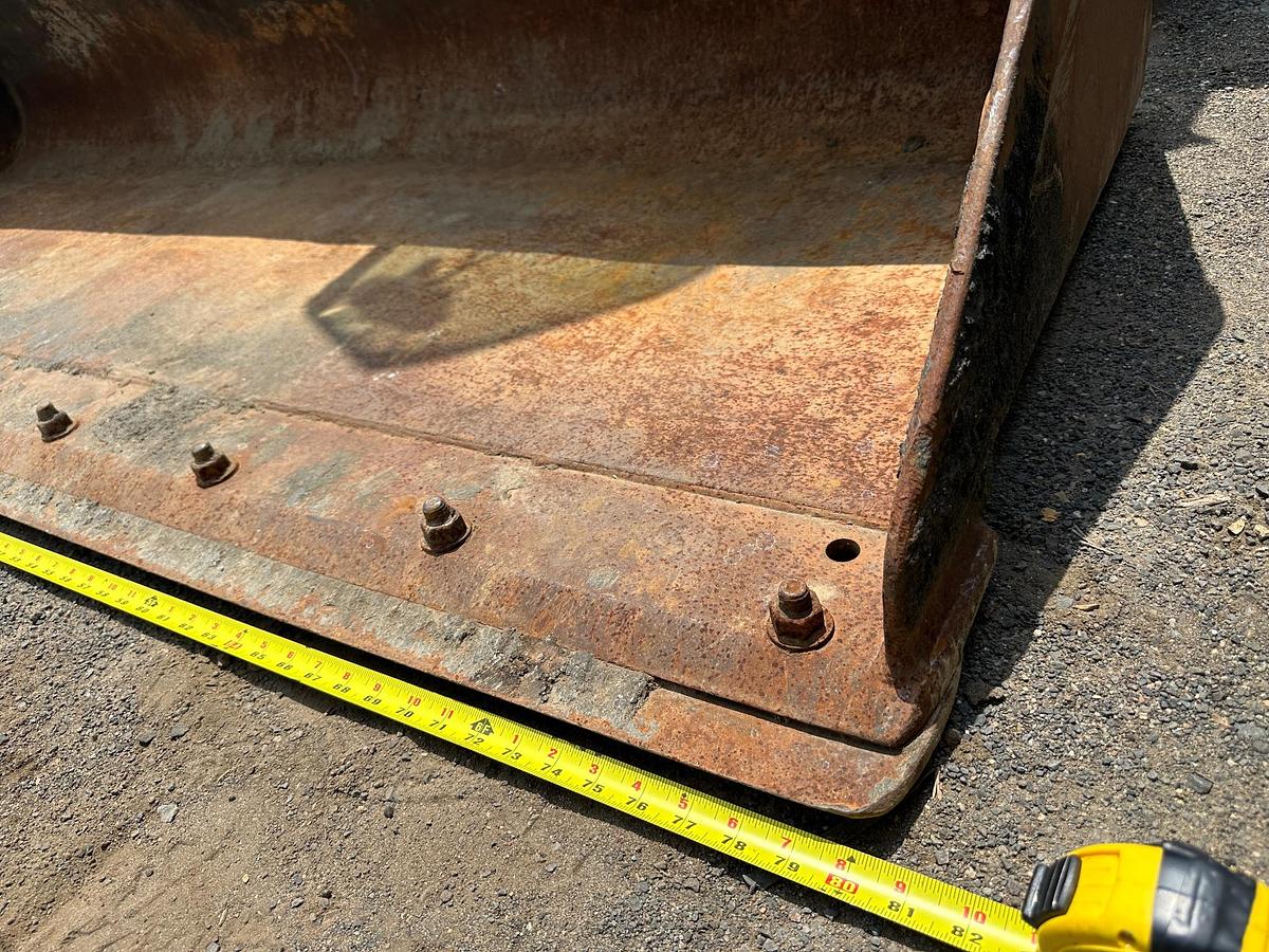 Used 2019 DEERE 332G