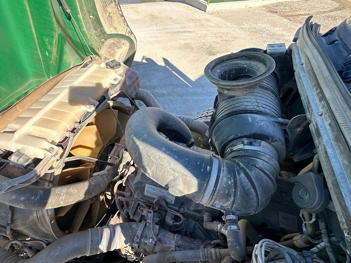 Used 2019 MACK GR64B