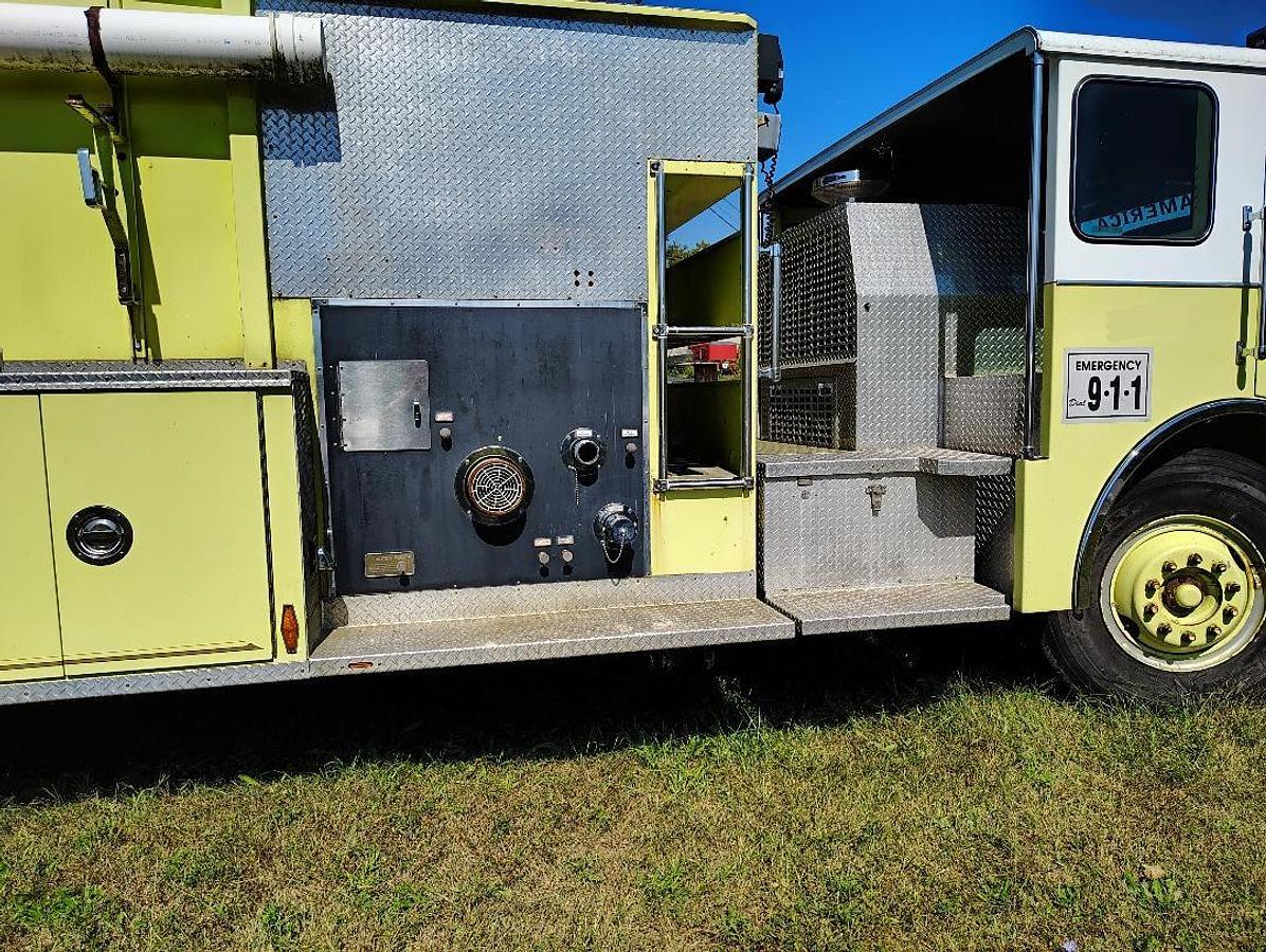 Used 1987 PIERCE Dash