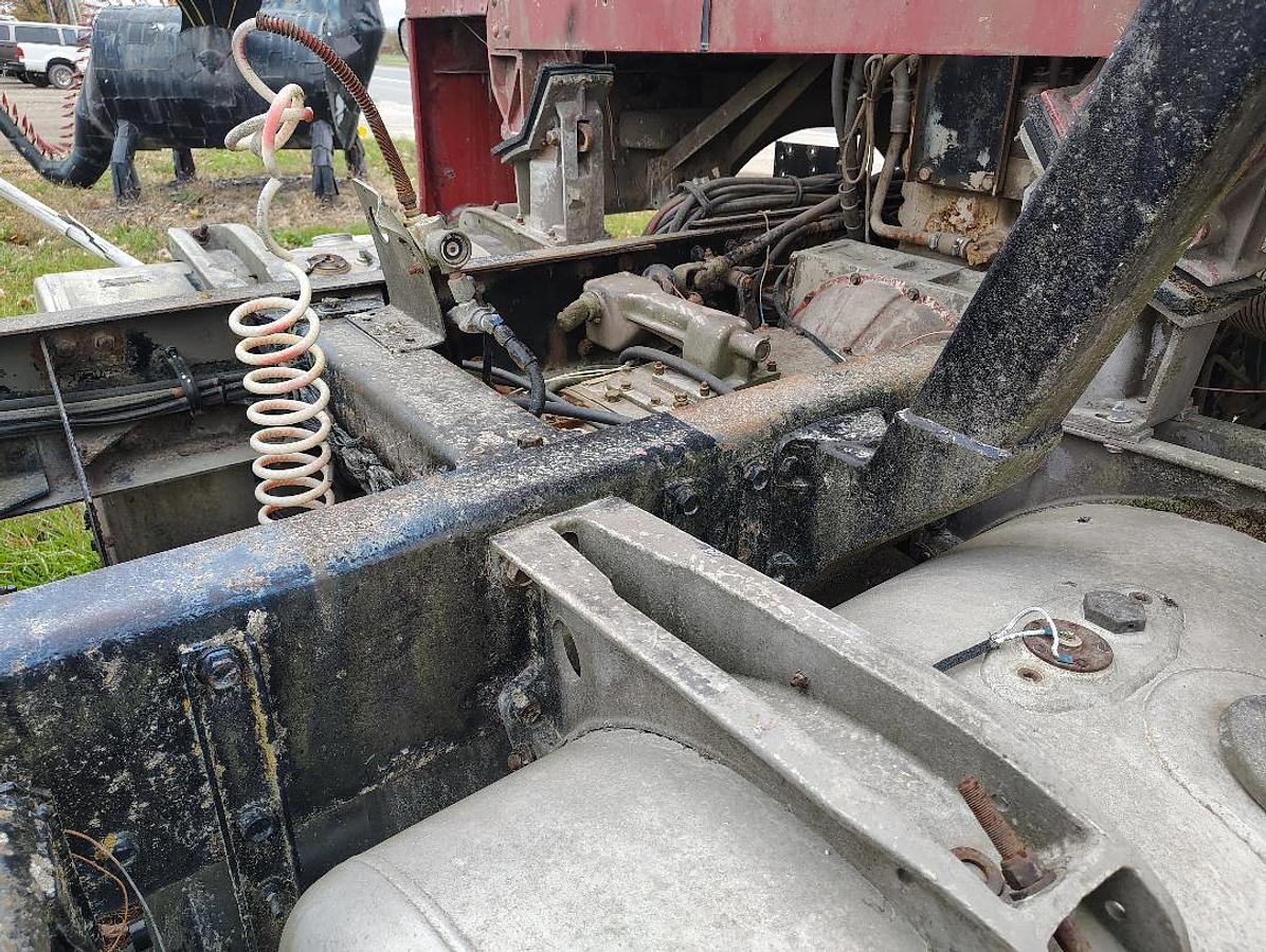 Used 1981 PETERBILT Cabover