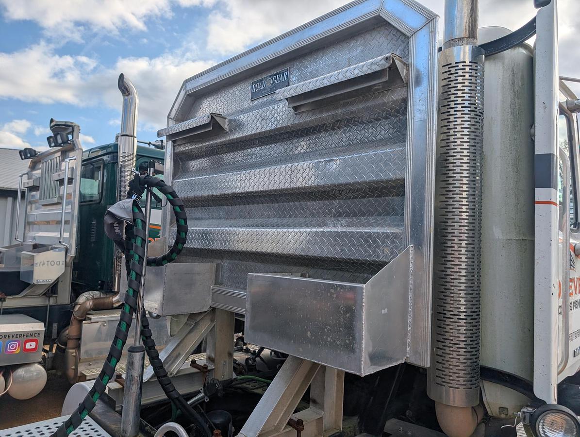 Used 2013 MACK CHU613