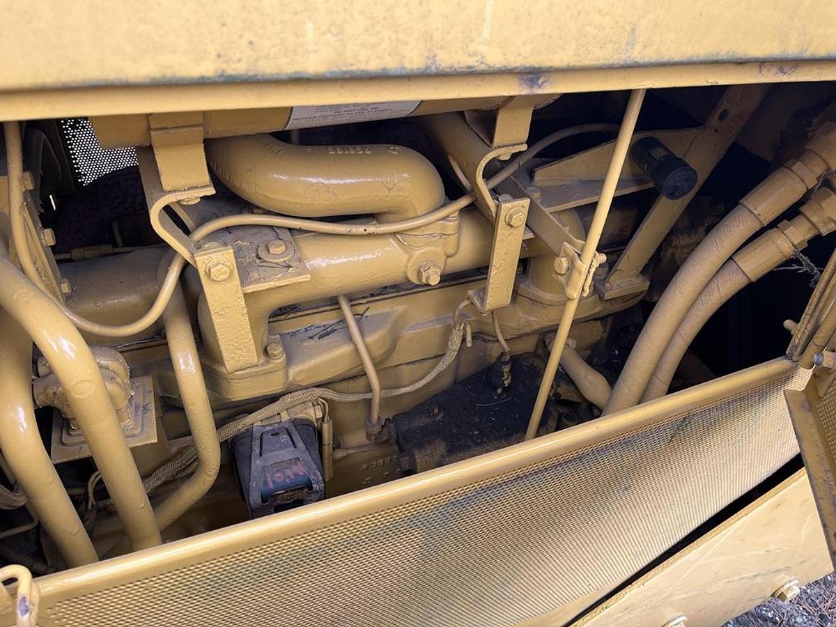 Used 1985 DEERE 750B