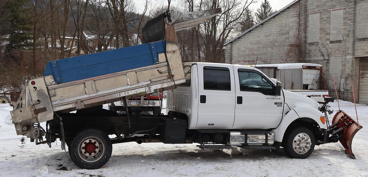 Used 2004 FORD F650