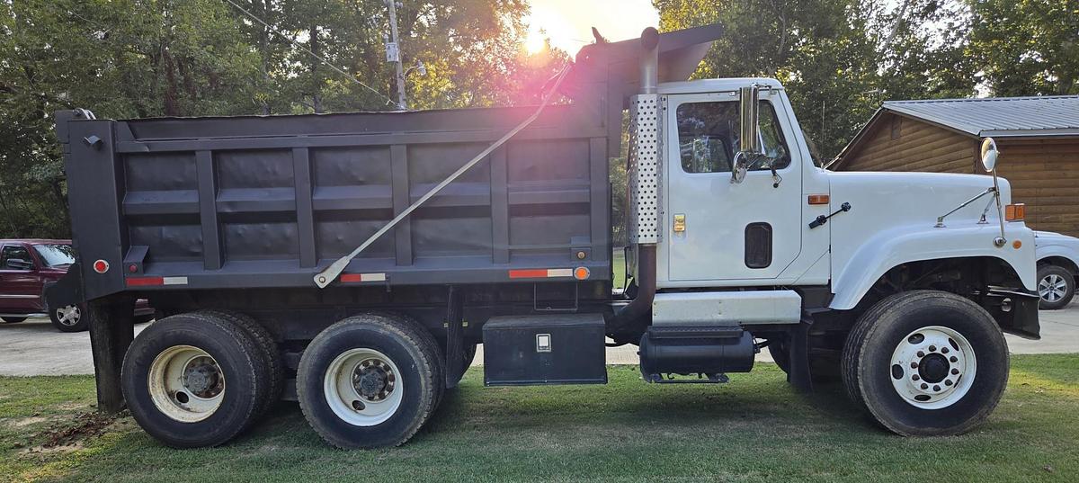 Used 2002 INTERNATIONAL F-2554