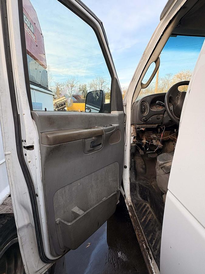 Used 2007 FORD E-350