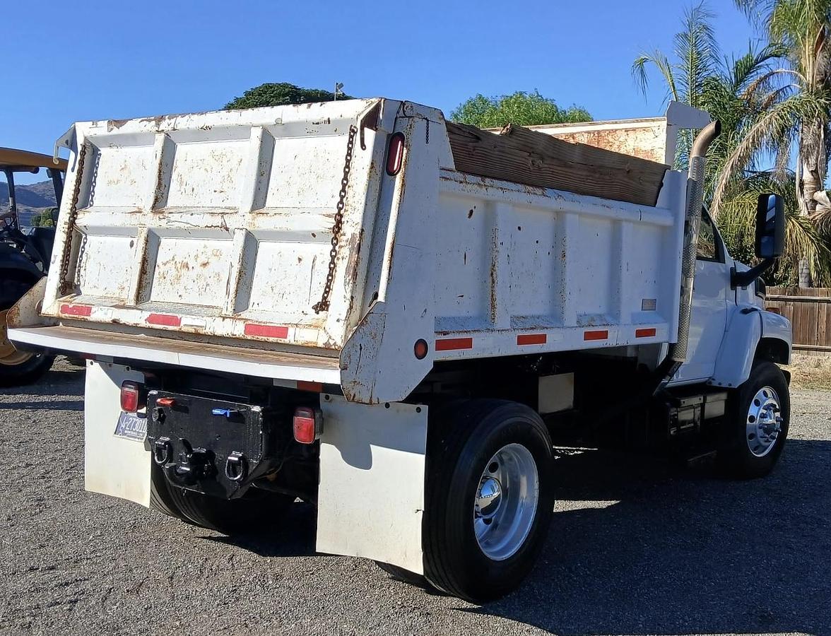 Used 2004 CHEVROLET C7500