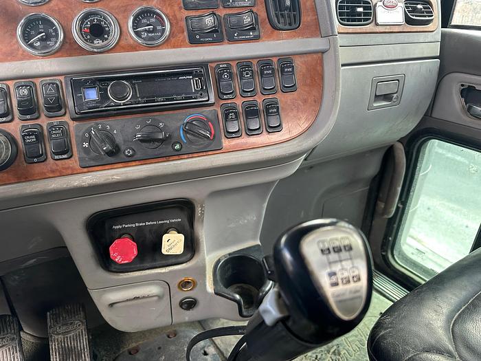 Used 2008 PETERBILT 389