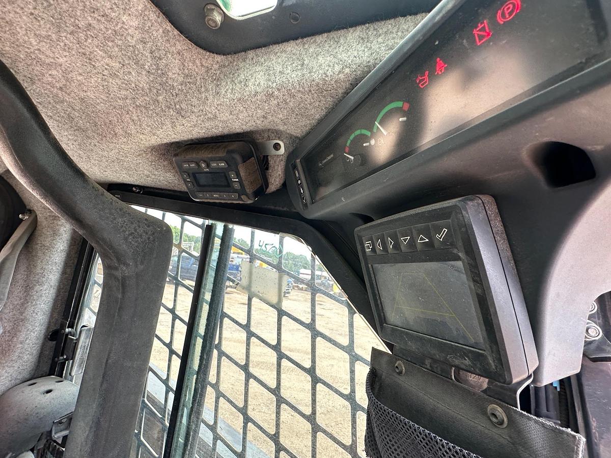 Used 2017 DEERE 332G