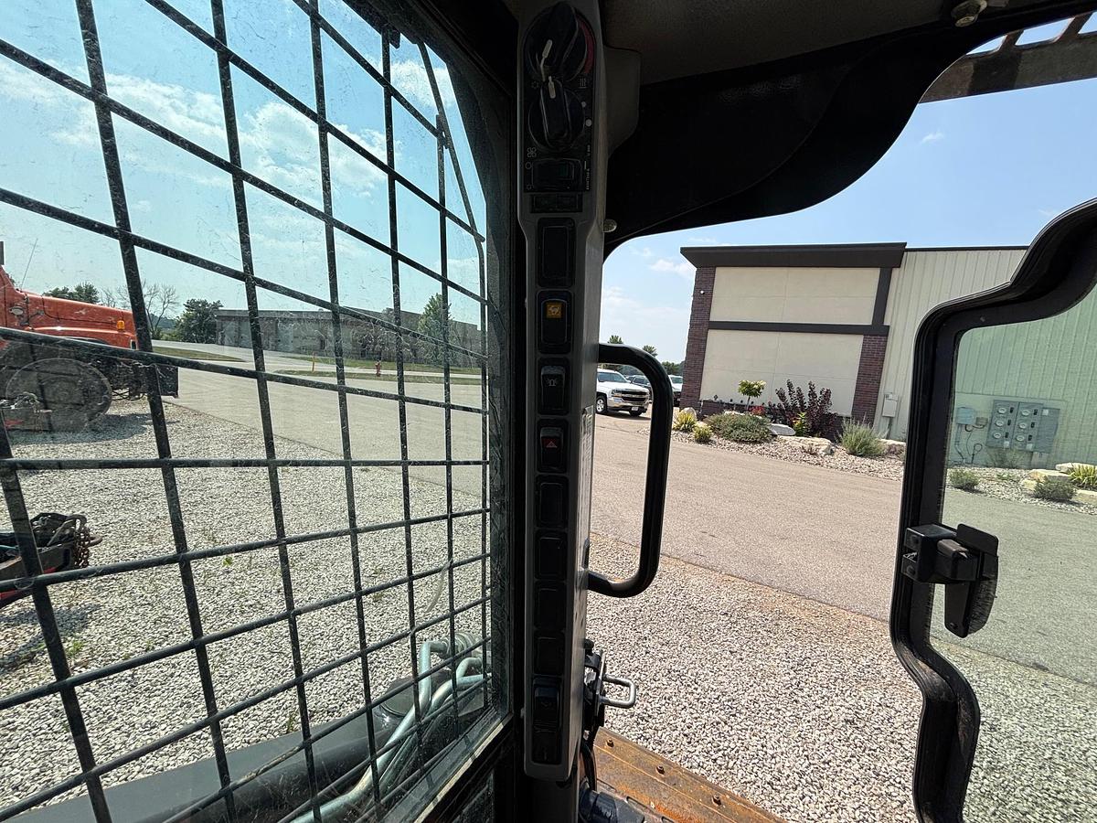 Used 2018 NEW HOLLAND L228