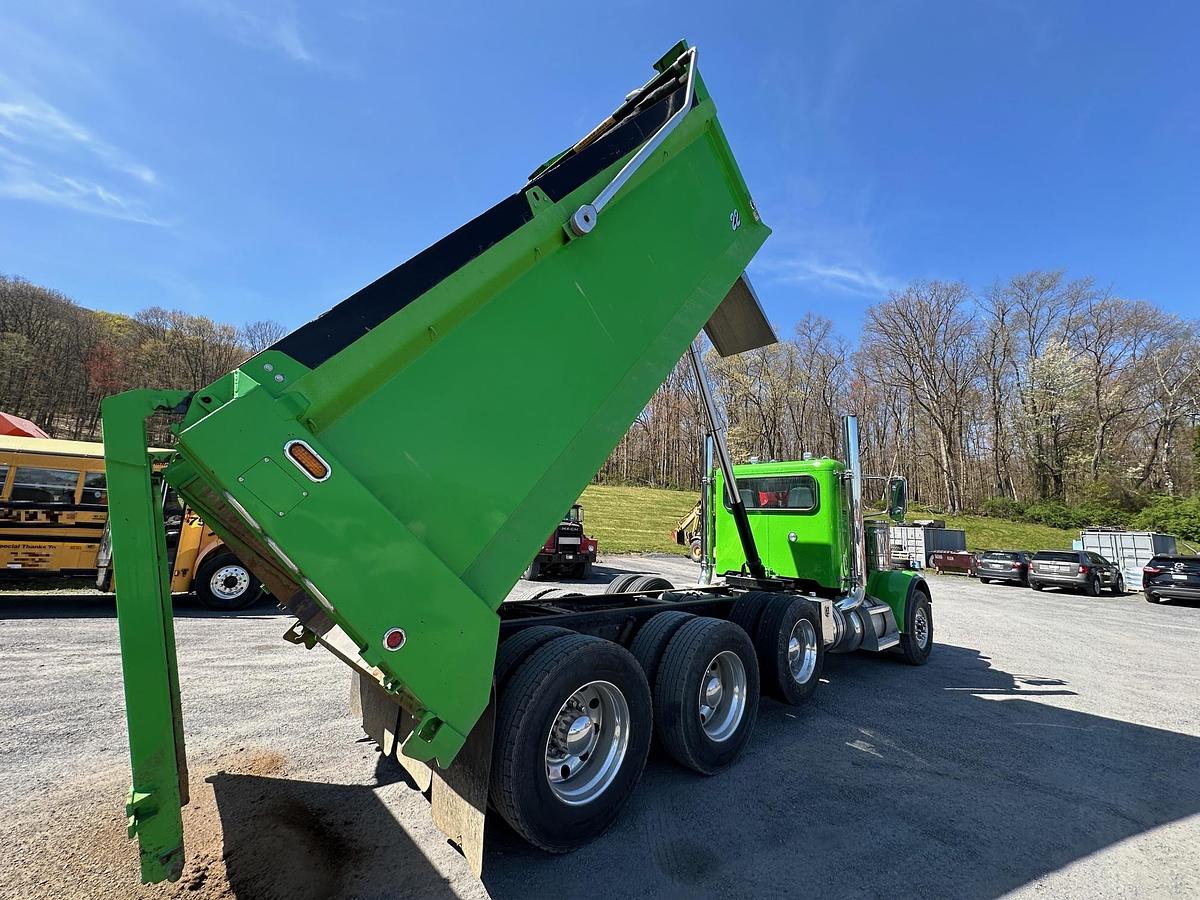 Used 2019 PETERBILT 389 Glider