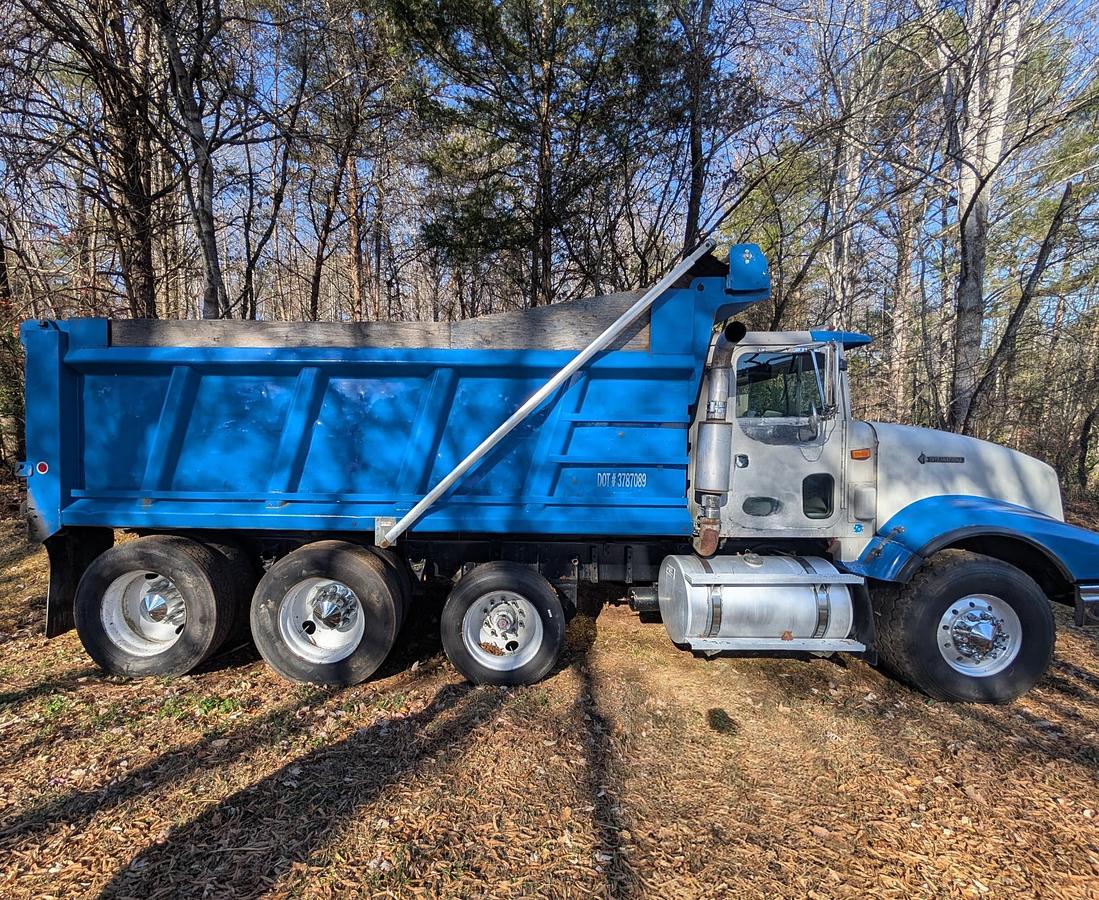 Used 1996 INTERNATIONAL 9400 Tri Axle