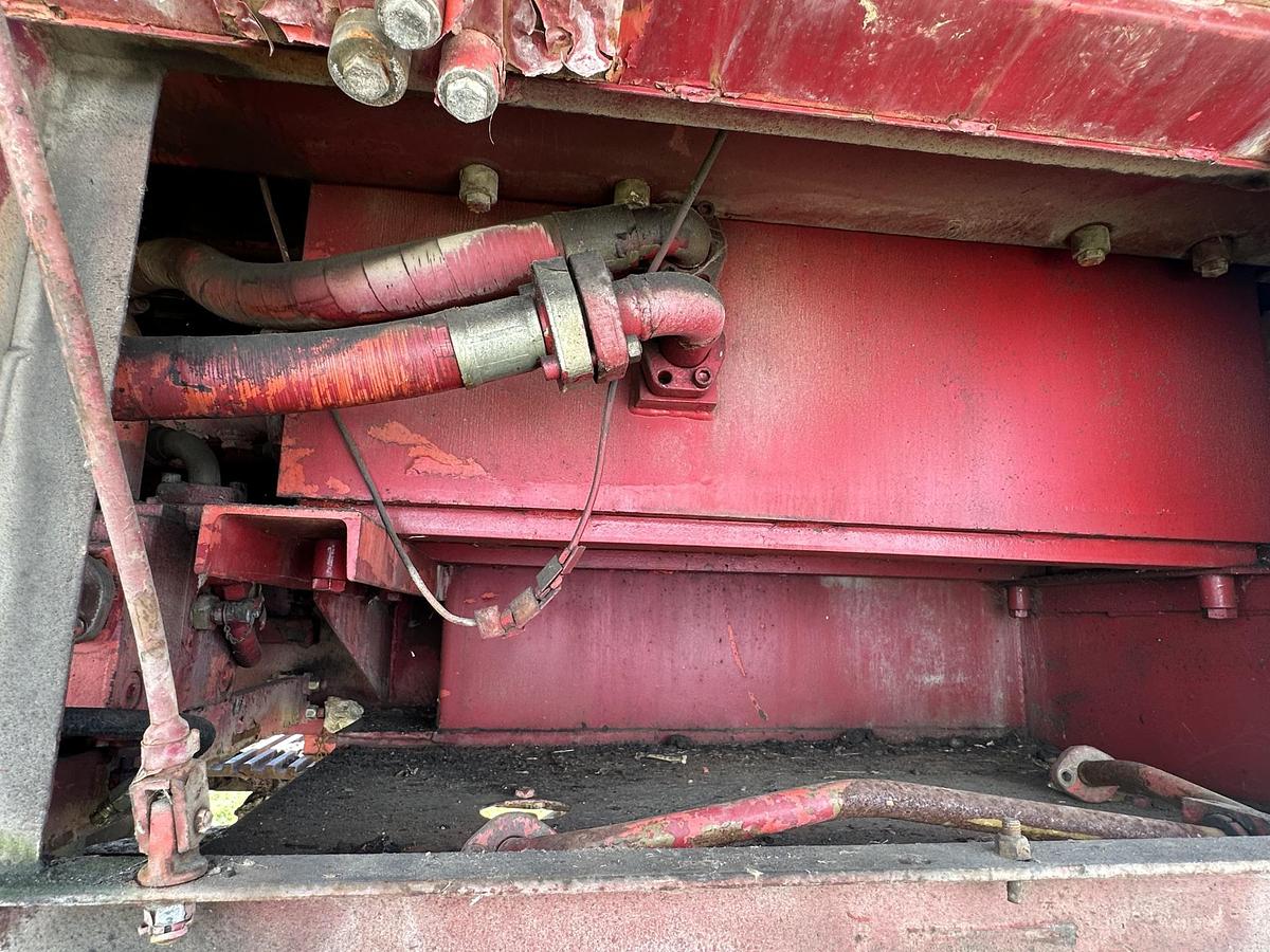 Used 1984 CASE POCLAIN 220CKNA