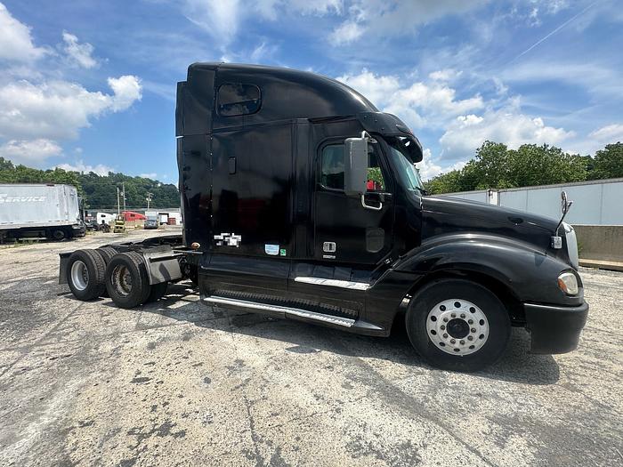 Used 2007 FREIGHTLINER Columbia