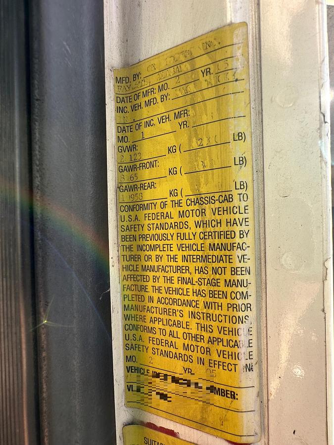 Used 2005 MACK CV713