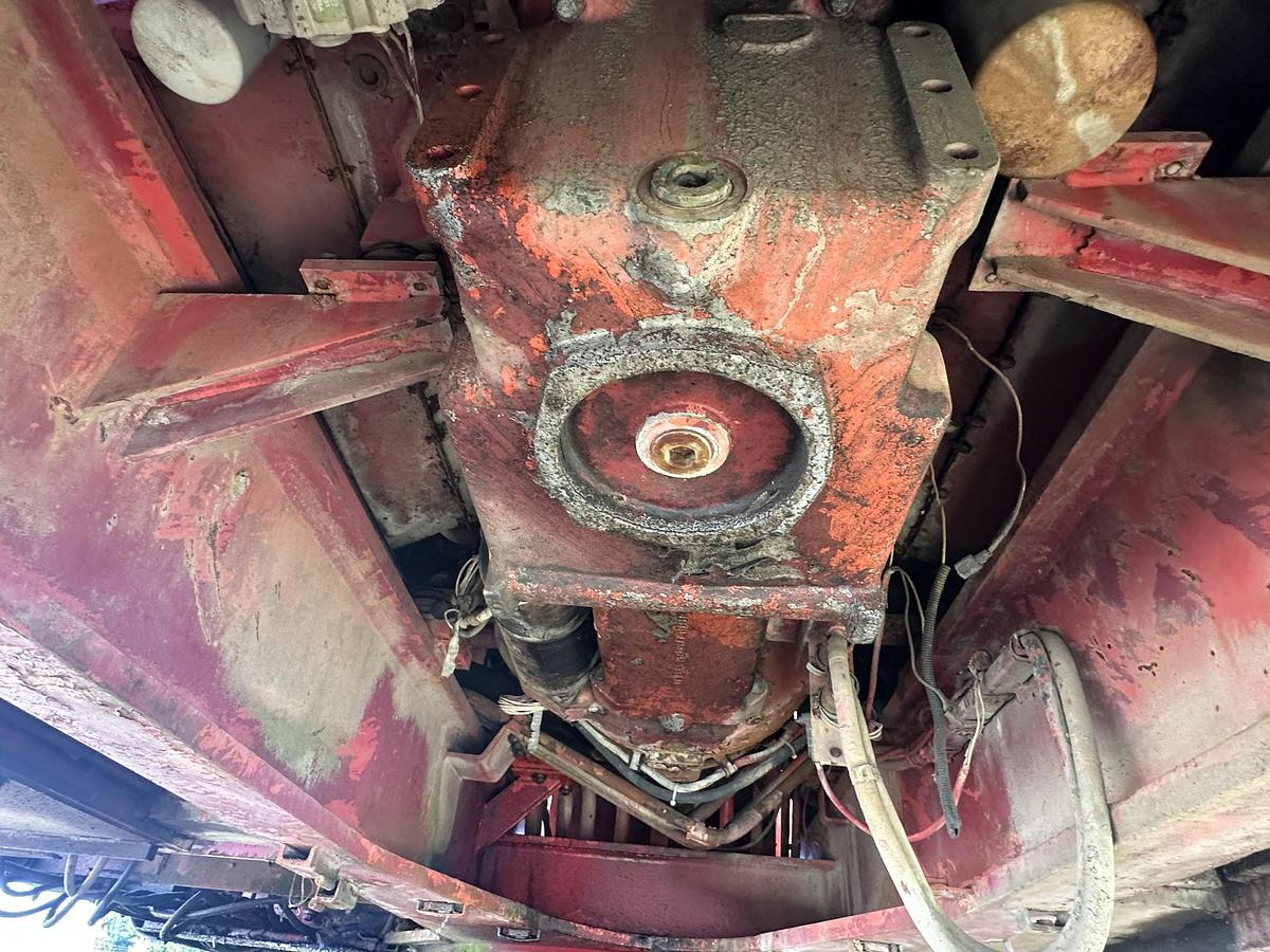 Used 1984 CASE POCLAIN 220CKNA