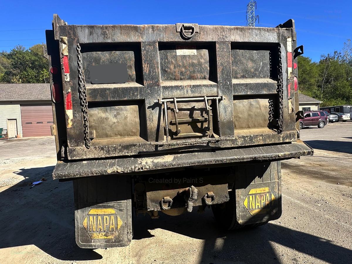 Used 2000 STERLING AT9513