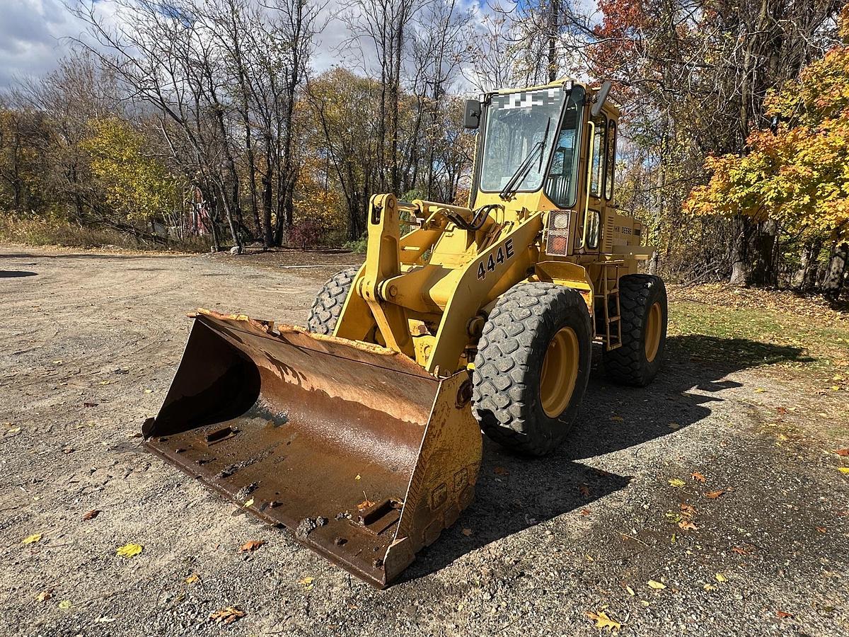 Used 1994 DEERE 444E
