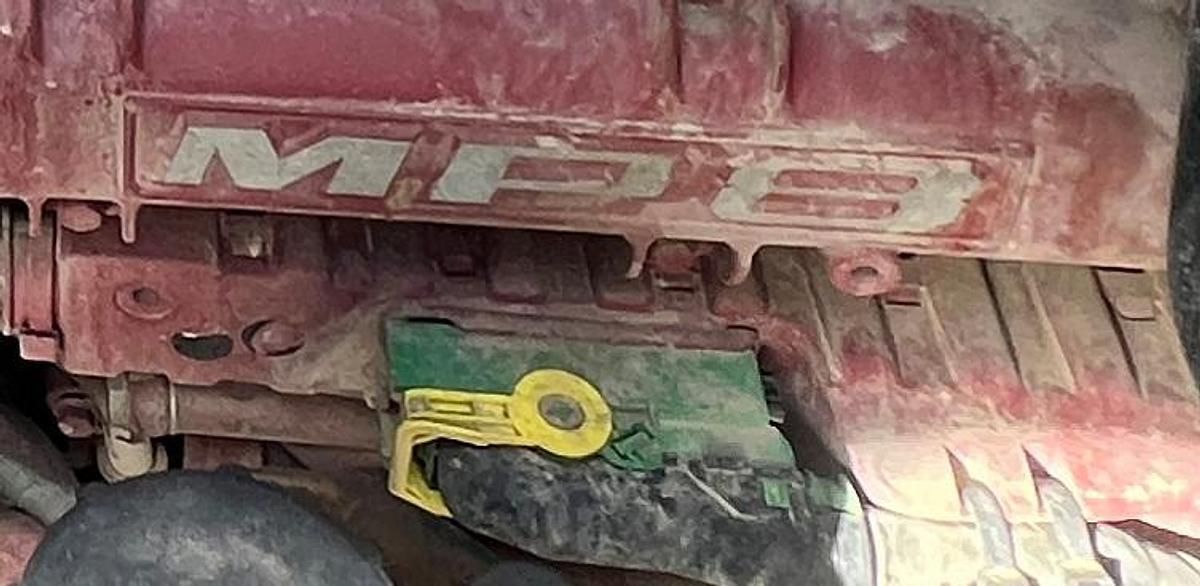 Used 2011 MACK Pinnacle CHU613