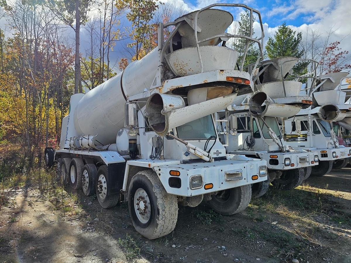 Used 2015 OSHKOSH S-2146