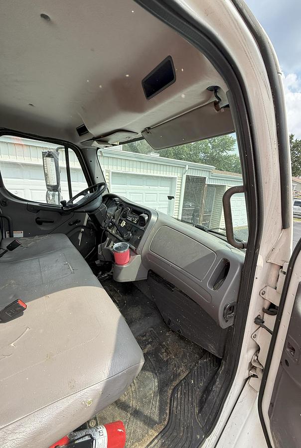 Used 2018 FREIGHTLINER Business Class M2 106