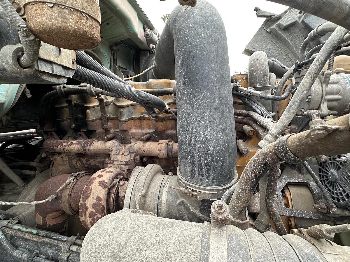 Used 1998 FORD 9500