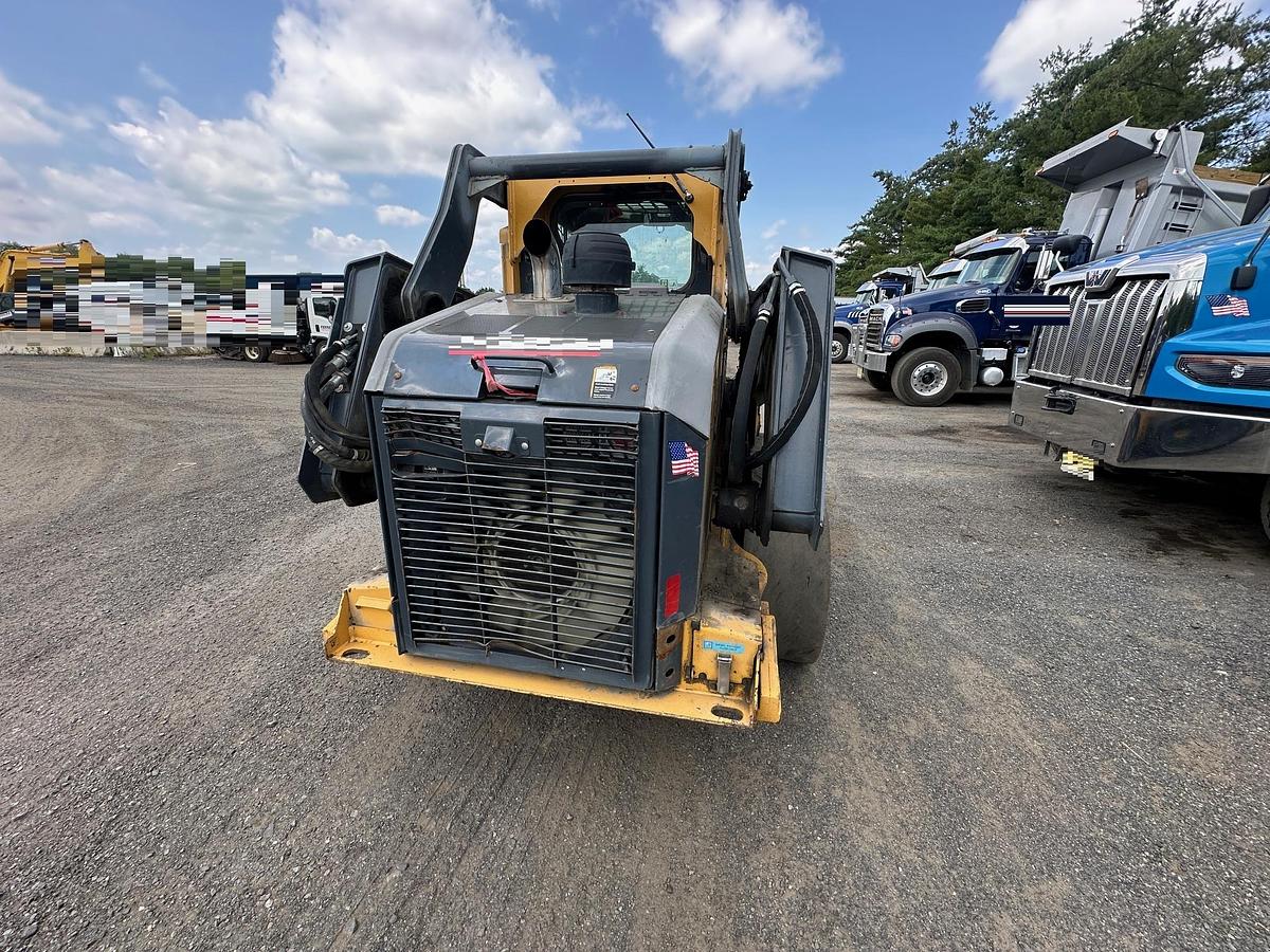 Used 2017 DEERE 332G
