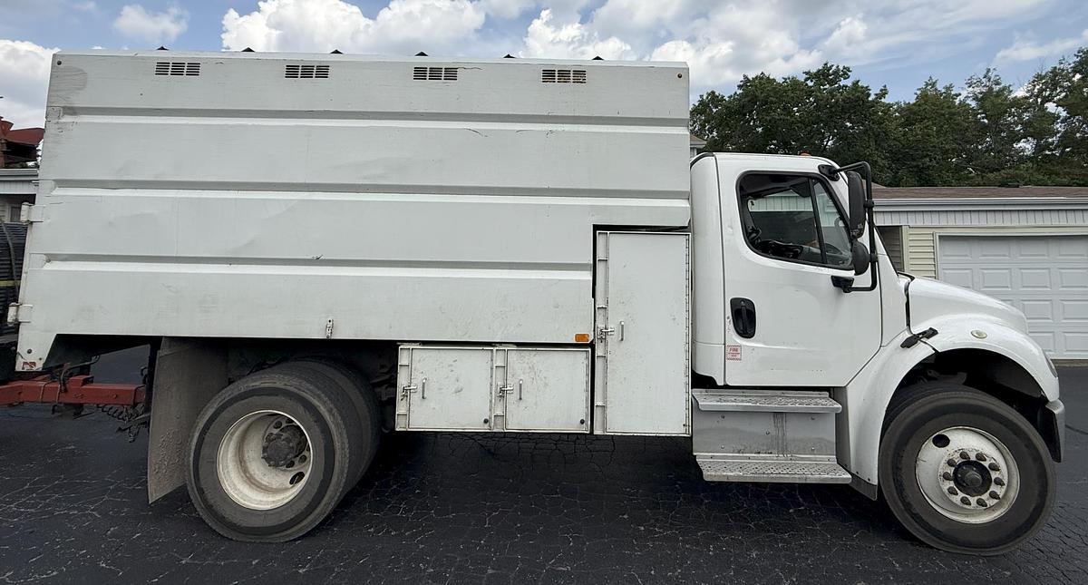 Used 2018 FREIGHTLINER Business Class M2 106