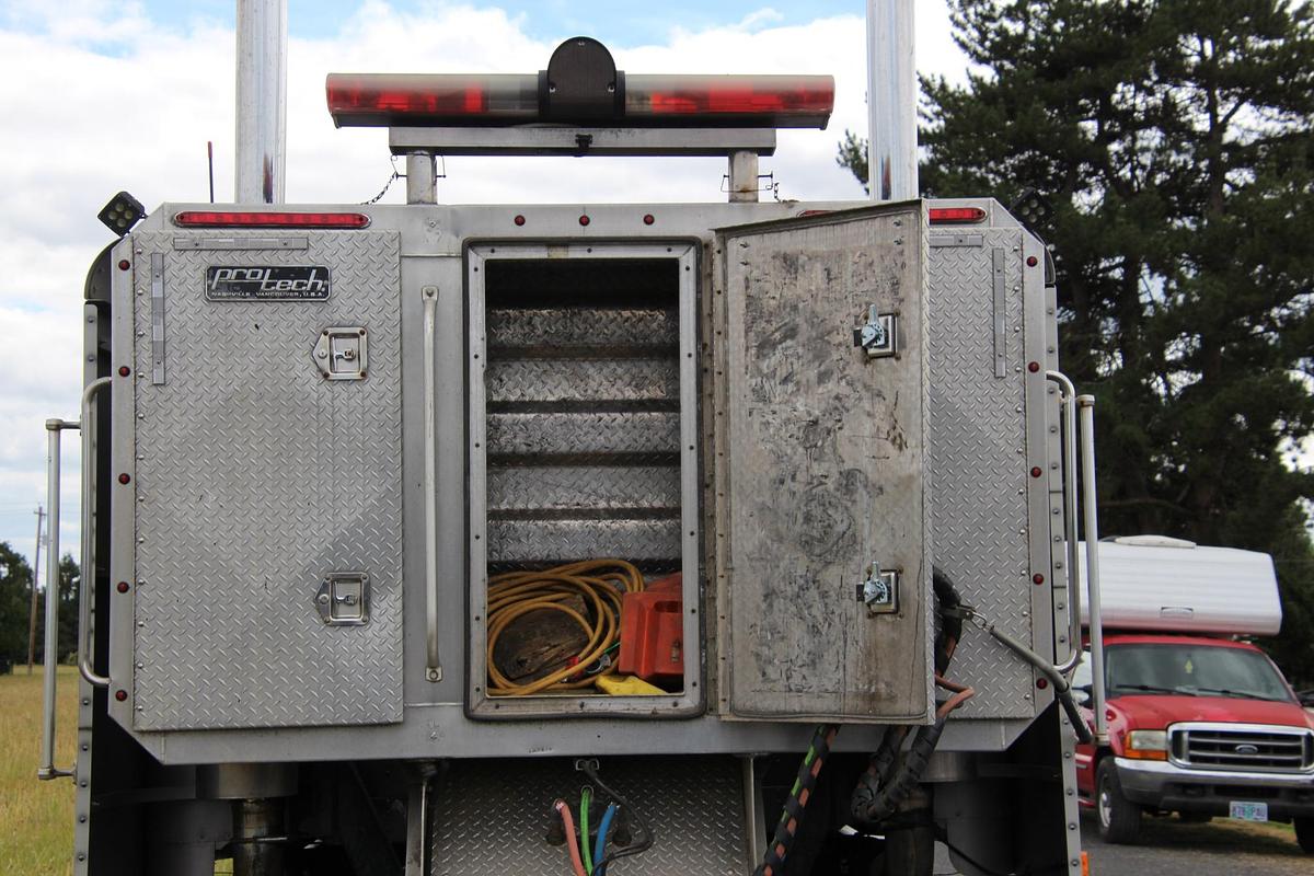 Used 1995 FREIGHTLINER 120