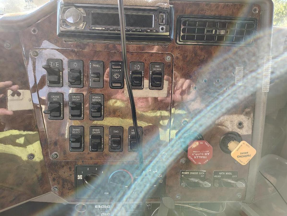 Used 2005 INTERNATIONAL 9900i