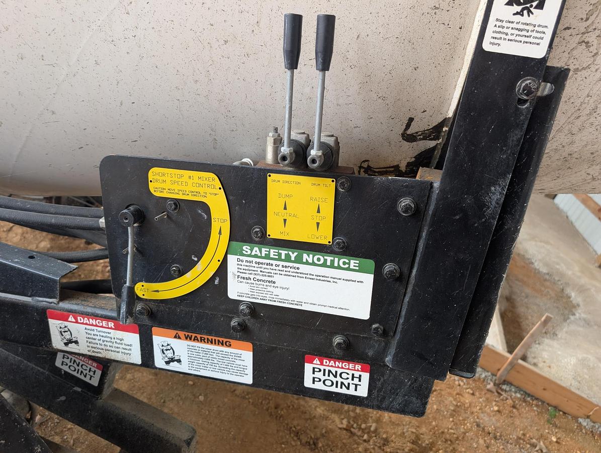 Used 2023 ERNEST INDUSTRIES The Short Stop Trailer Mixer