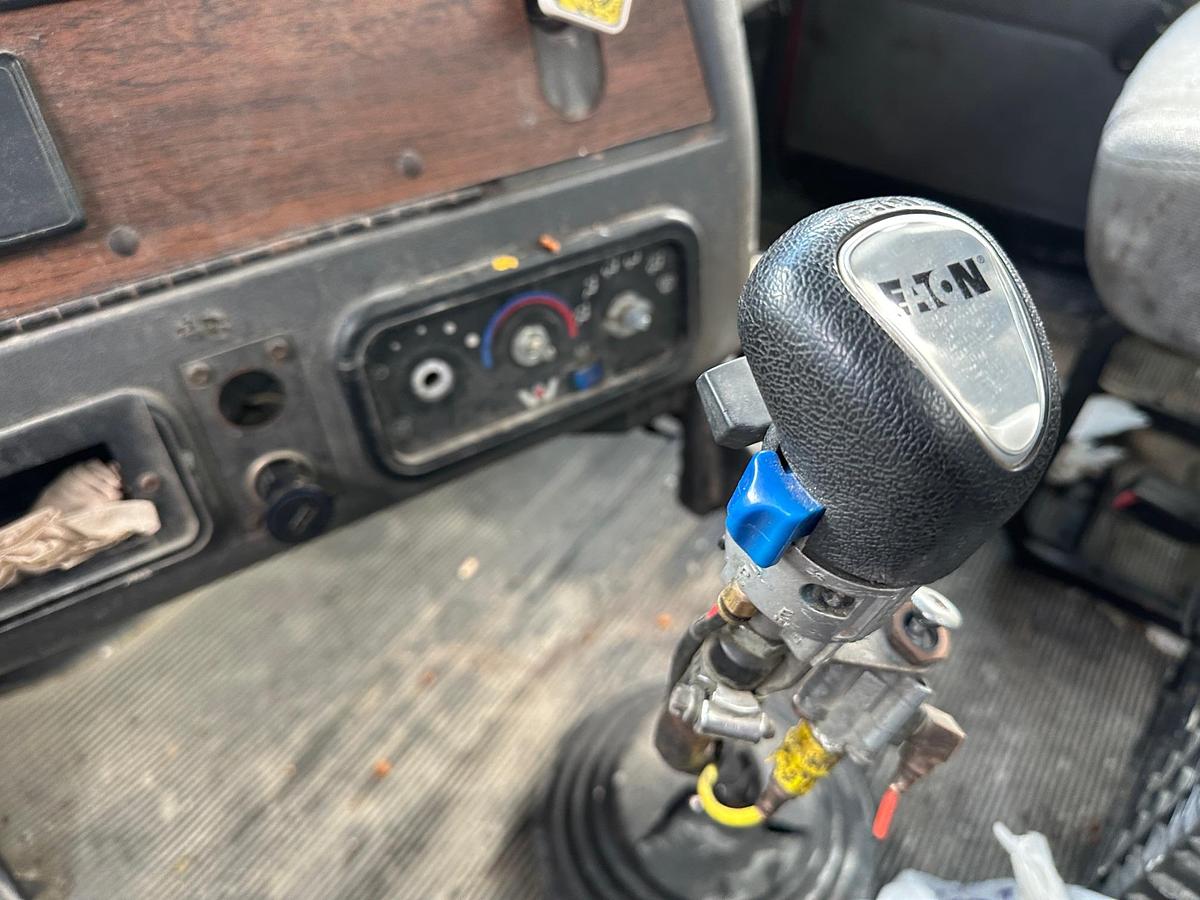 Used 2005 WESTERN STAR Rear Mixer