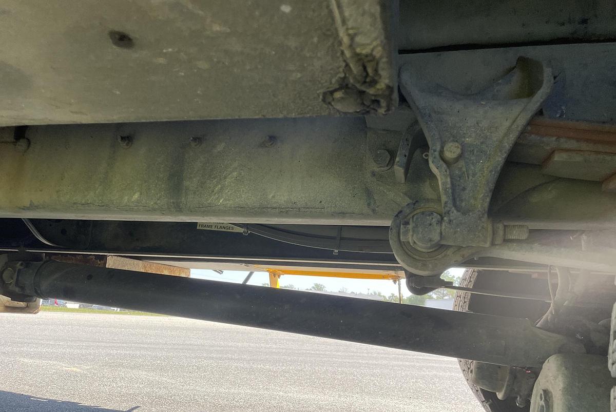 Used 2013 INTERNATIONAL 4300 Utility Bucket