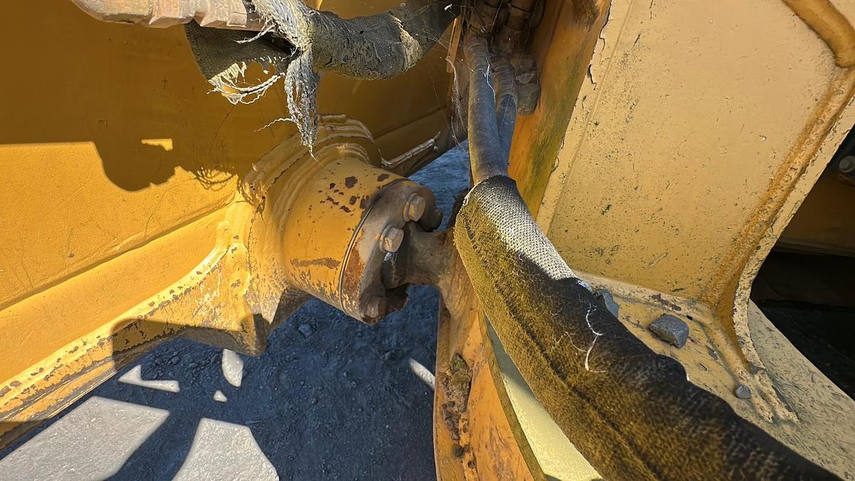 Used 2005 DEERE 650J LGP