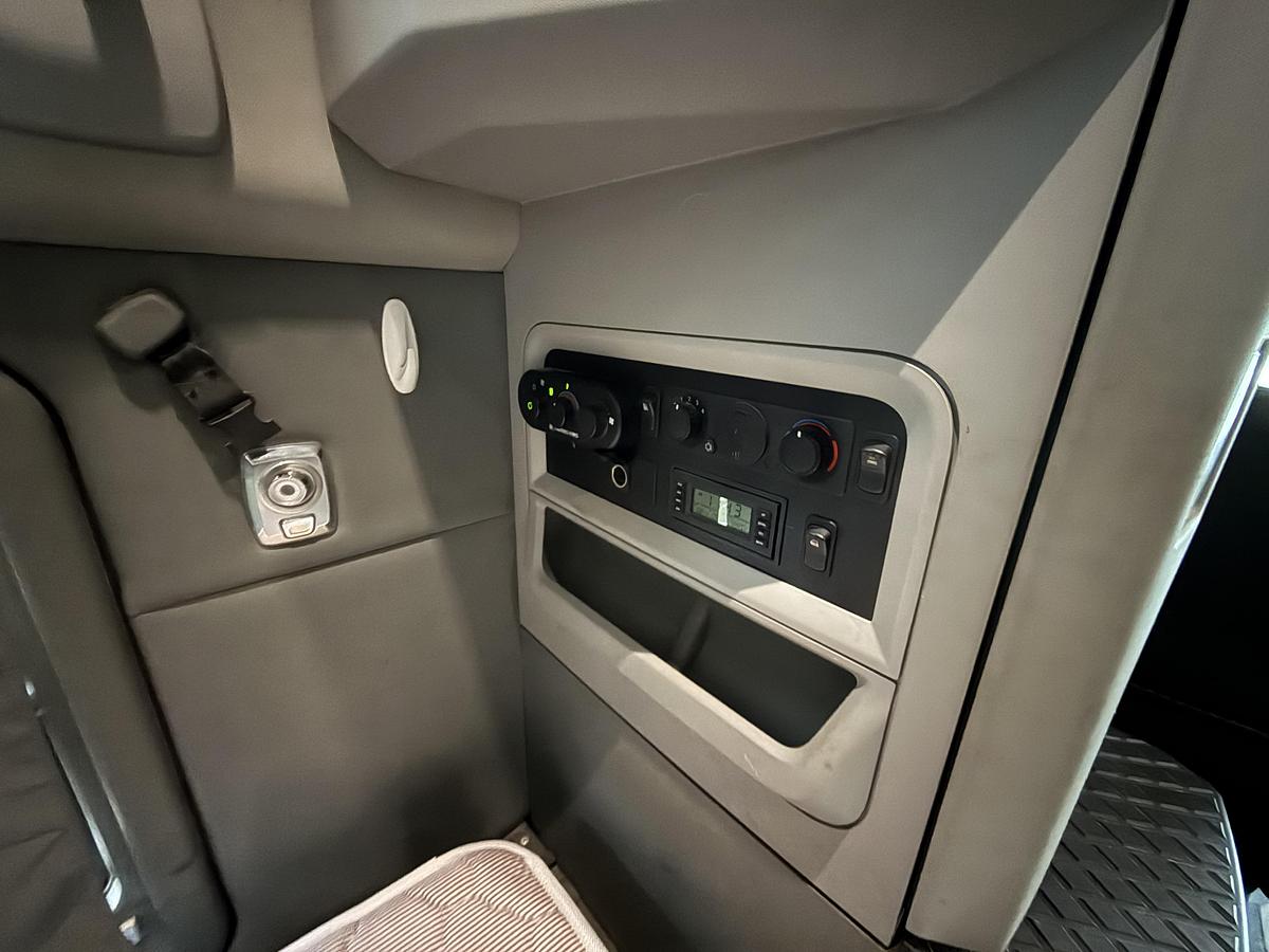 Used 2016 KENWORTH T680