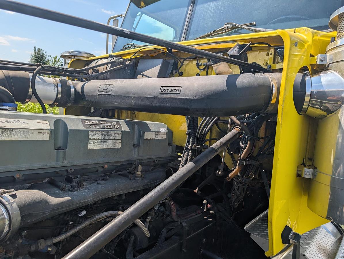 Used 2004 WESTERN STAR 4900