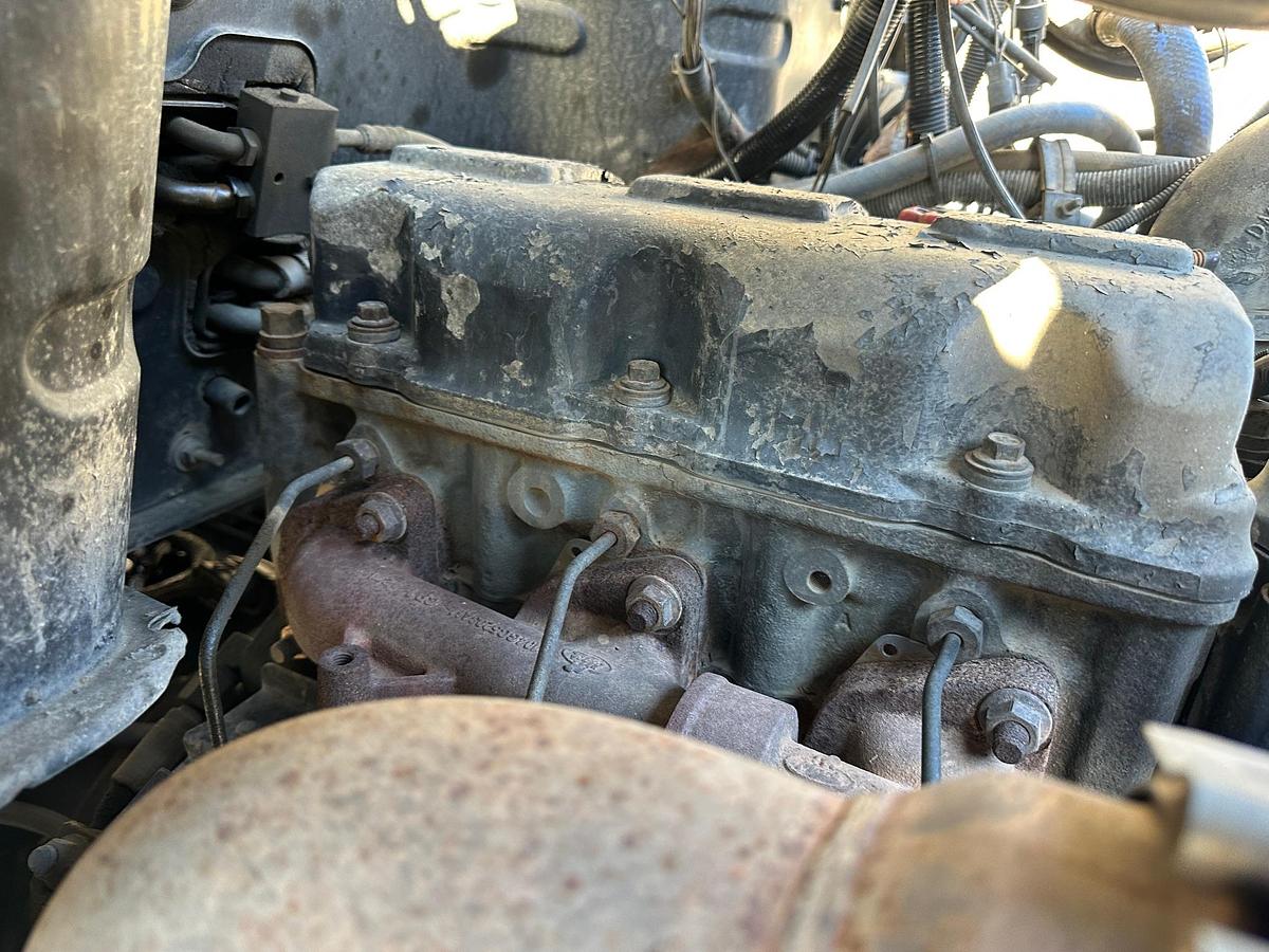 Used 2005 MACK CV713