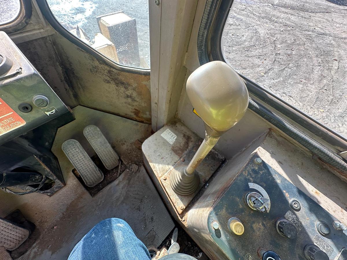 Used 1994 DEERE 444E