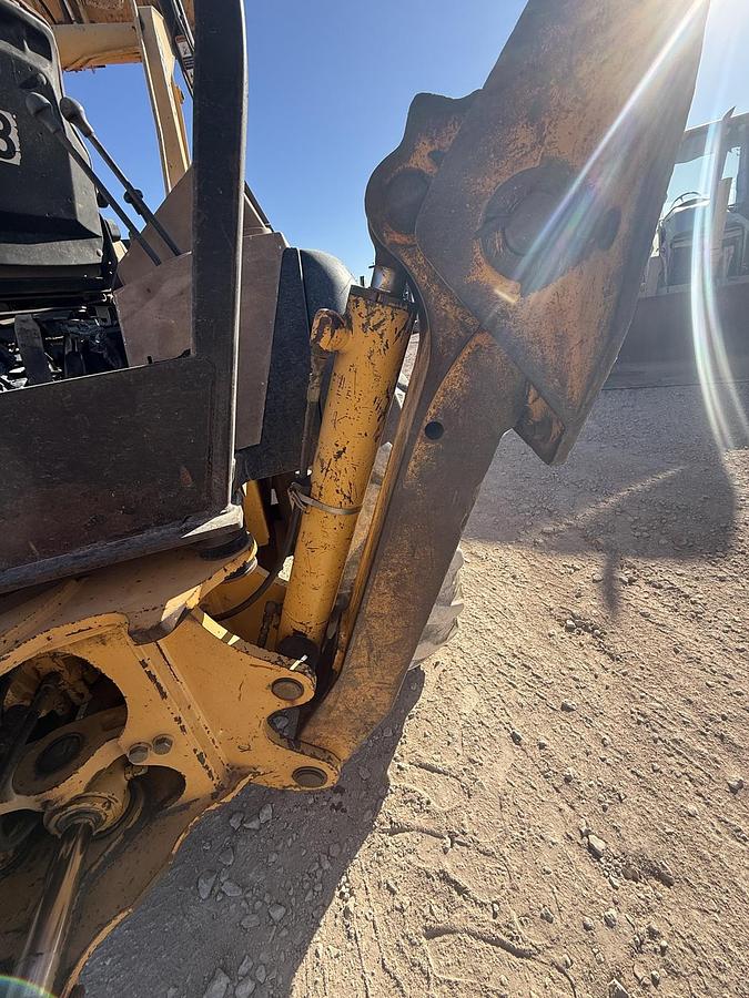 Used 2015 JOHN DEERE 310 SE