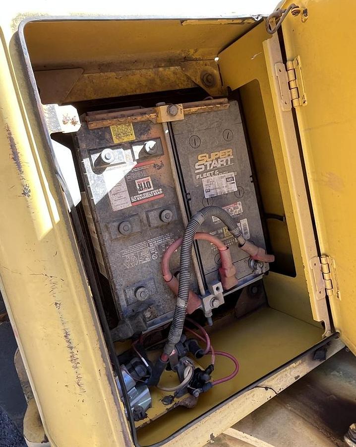 Used 2005 KOMATSU PC 200 LC-7L