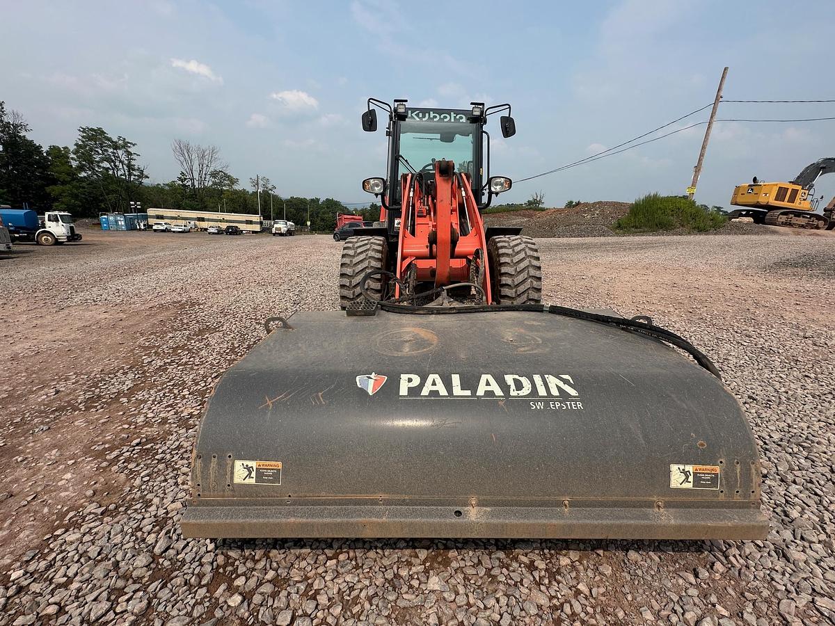 Used 2023 KUBOTA R640