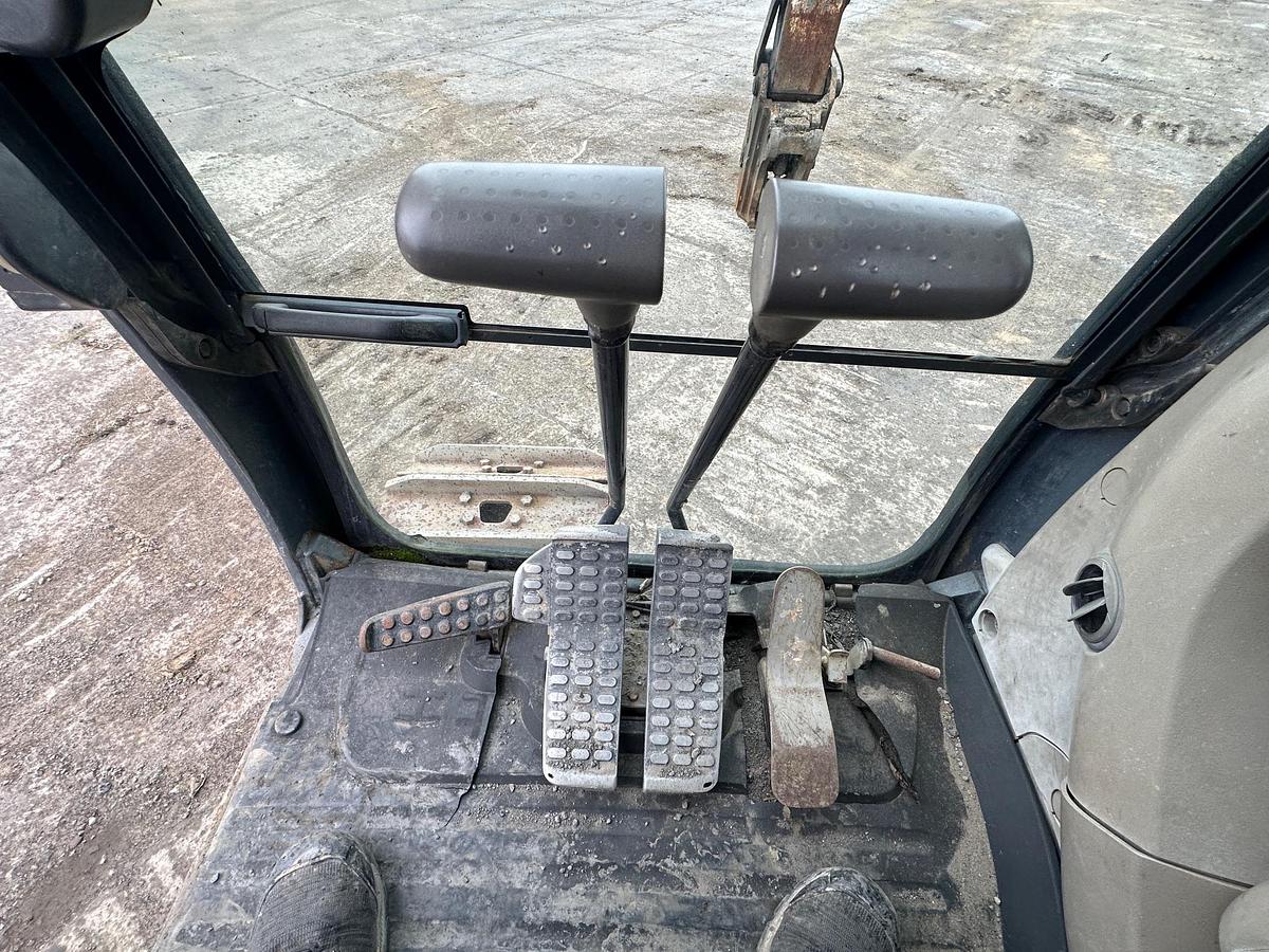 Used 2007 DEERE 350D LC