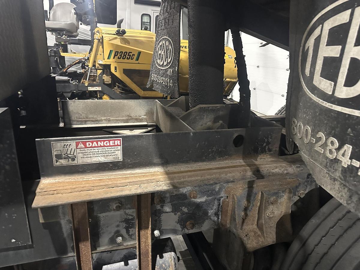 Used 2006 KENWORTH T300